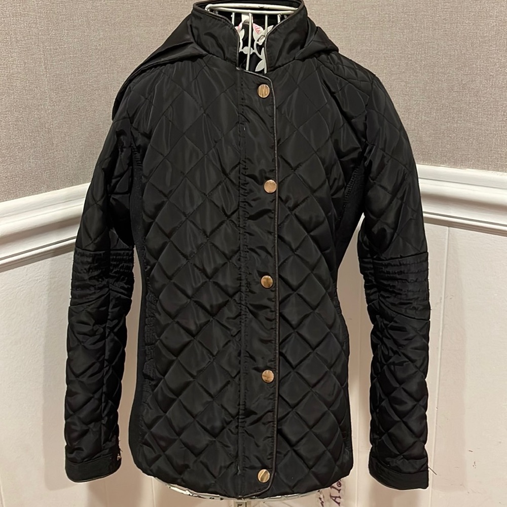 Girls Black light jacket. Great condition.